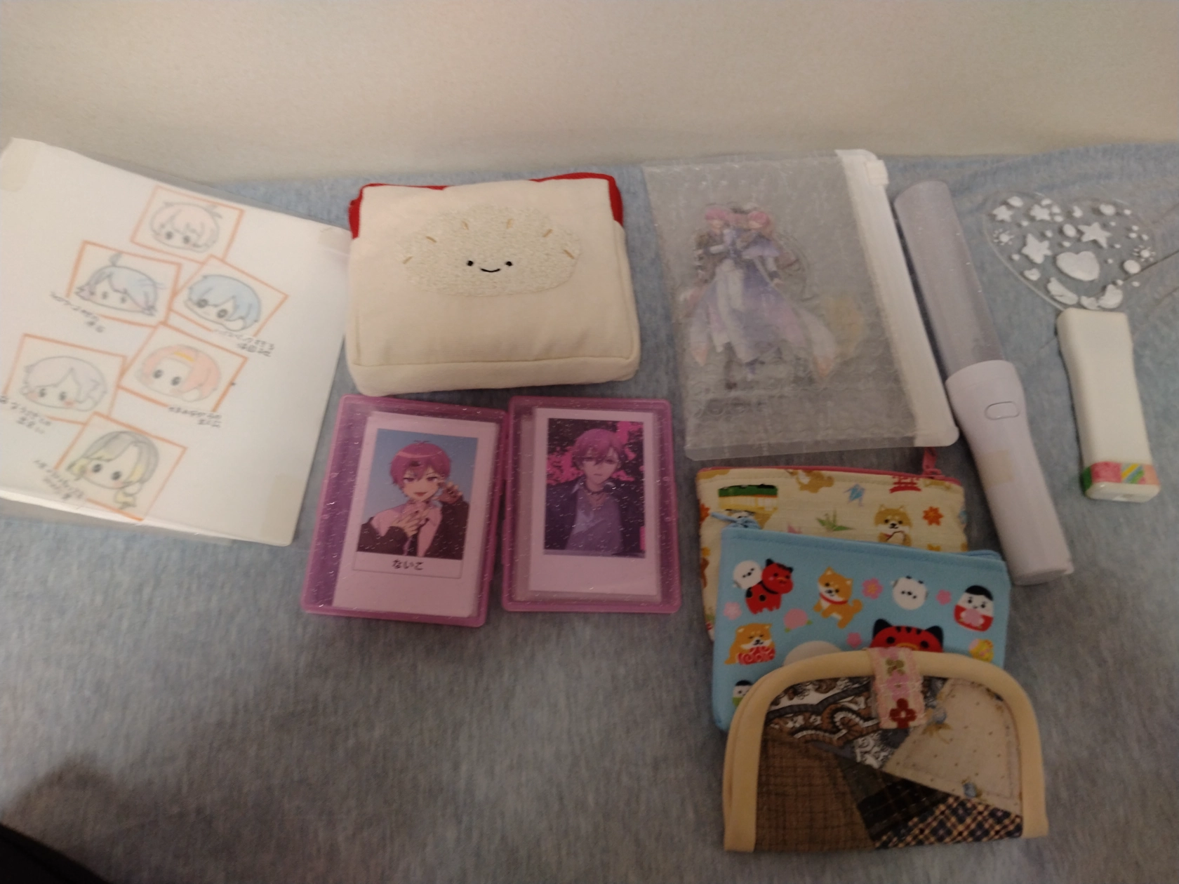 サコッシュは缶バ何個、チェキは何枚入るの？に答えます👍🏻〜追記